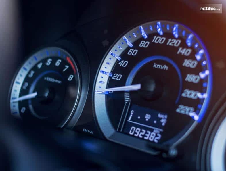 Speedometer Analog: Komponen dan Cara Kerjanya