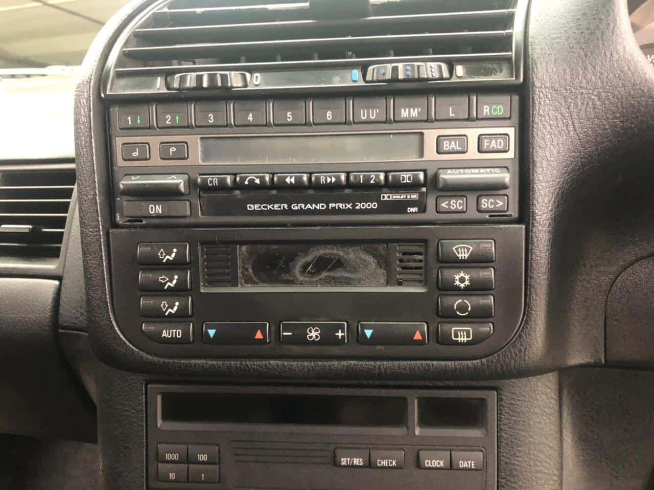 Repair LCD Tape BMW E36 Yang Terbakar Milik Om Mobi