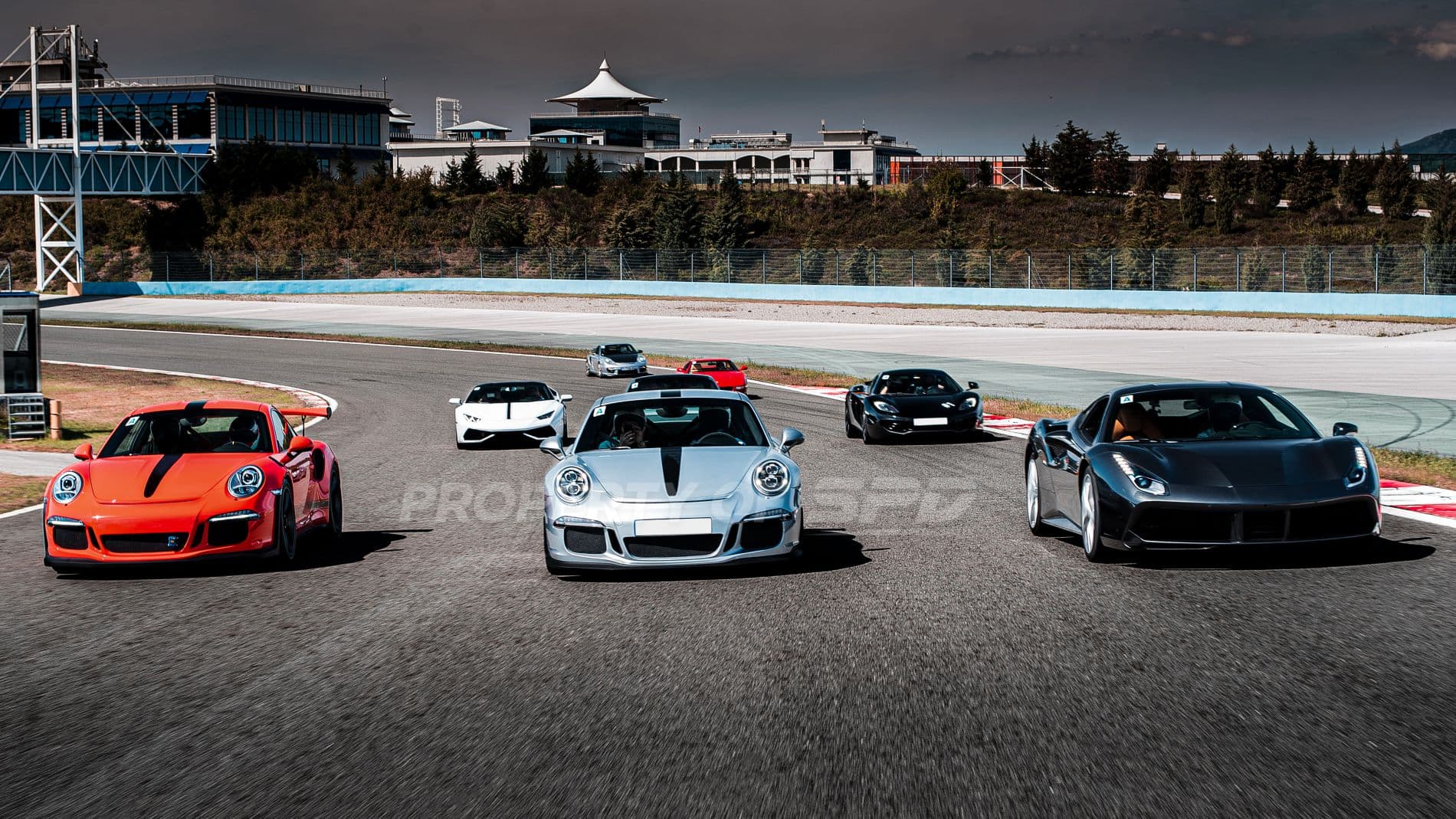 Wujudkan kokpit bergaya balap dengan speedometer custom ala racing dari SPD Speedometer